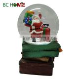 2015 New design christmas snow globe with Santa Claus inside