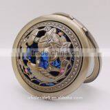 Metal Hollow Out Folding Pocket Mirror thumbnail-2