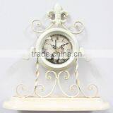 Swinging Table Clock thumbnail-1