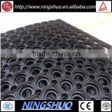 China Factory of Wholesale Black Anti Slip Playground Rubber Hole Mat for Grass thumbnail-1