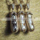 Peanut Pearl Pendant thumbnail-3