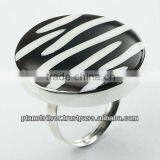 Dashing Zebra Pattern Shell Ring Round Sterling Silver thumbnail-1