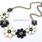 Fashion Flower Statement Necklace Jewelry thumbnail-3