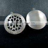 33MM Vintage Style Antiqued Silver Flower Engraved Filigree Round Photo Locket Pendants DIY Supplies 1113019 thumbnail-2