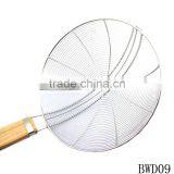 Stainless Steel Wire Mesh Strainer With the Wood Handle Shank thumbnail-6