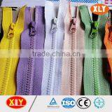 Hot Sale Brightness Dtm Plastic Zipper thumbnail-3