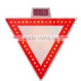 China Supplier Solar Signal of Giving Way, Flashing Led Traffic Signage of Giving Way