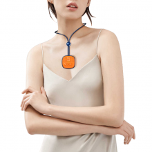 2021 Hot New Product Portable Pendant Massager Ems Double Pulse Shiatsu Intelligent Vibration Neck Massager With Heat
