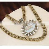 China Latest Fashion Simple Resin and Crystal Alloy Double Layered Chain Oval Pendnat Necklace in Stock thumbnail-4