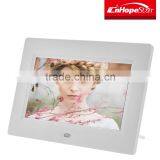 Portable Battery Operated 7" Inch Digital Photo Frame With Remote Control