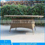 Классический обеденный набор из плетеных из ротанга стульев thumbnail-4