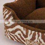 The Professional Giant Croc Shoe Shape Pet Bed for Large Dogs thumbnail-4