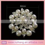 Round Royal Pearl Brooch Wholesale Wedding Decoration for Wedding Invitations thumbnail-1
