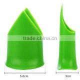 Kichen Hand Tool Chili and Tomato Plastic Corer thumbnail-3