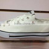 2014 Plain White Canvas Shoes thumbnail-1