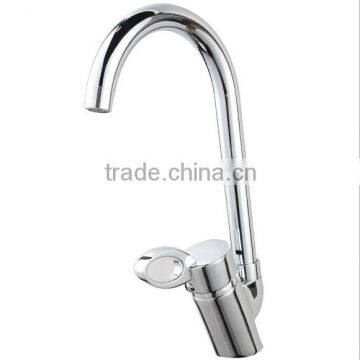 New design single handle brass kitchen faucet