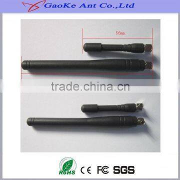 Small volume rubber LTE 4G antenna with TS9