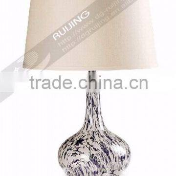 Modern design ceramic table lamp