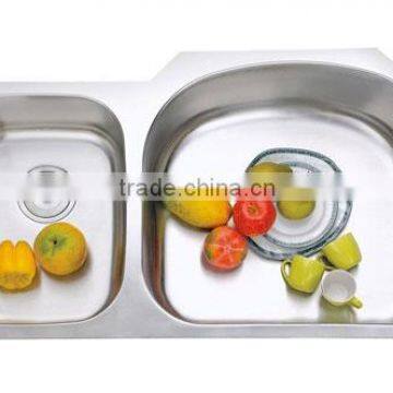 Double Bowl Stainless Steel Kitchen Sink in Brushed Surface