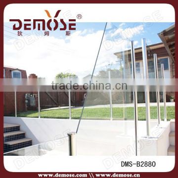 house custom invisible plexiglass pool fencing