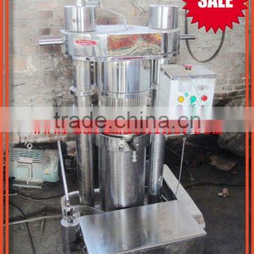 Hydraulic type oil press with low noise