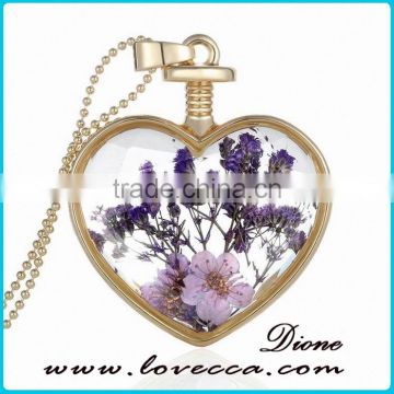 Women heart shape glass terrarium necklace with real dried flowers