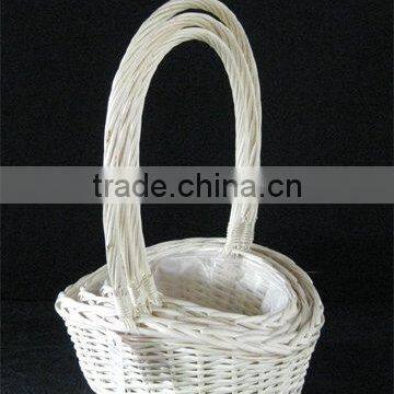 white wicker gift bakset for flower