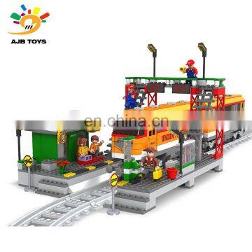 Best price 928PCS skillful manufacture custom plastic toy train blocks toy