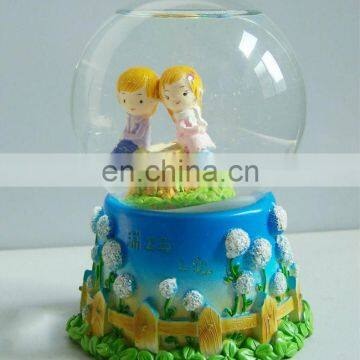 new design wedding snow globe souvenir