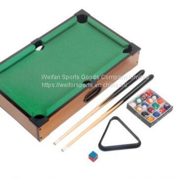 Billiard table/pool table