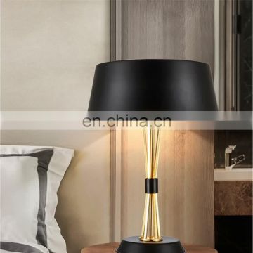 Best price wholesale Modern hotel bedside black metal desk table lamp