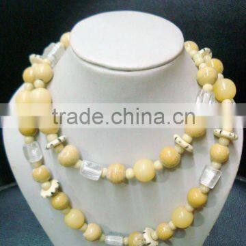 Resin and glass fashion jewellery beaded necklace