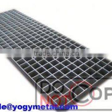 Heavy duty paint steel grating