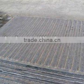 Bimetallic anti abrasion plate