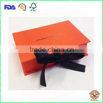 Custom Color Magnetic Foldable Cardboard Box With Black Ribbon