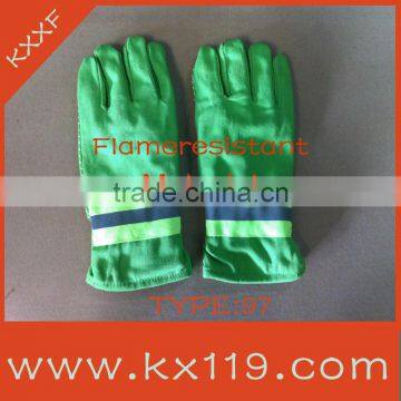 97 type Fire retardant fabrics green and orange color gloves for firefighters