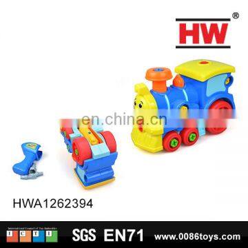 Mini plastic cartoon feature disassembled toy train