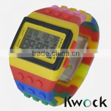 High Quality Sport Digital Silicone Watch with Quartz Movement and Made of Plastic Case Reach 3ATM Water Resistance