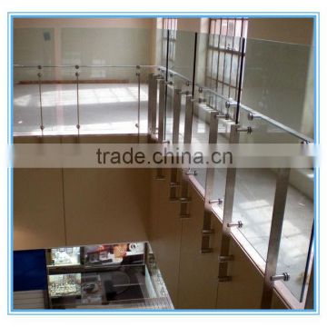 Glass Balustrade with fittings DS-LP385