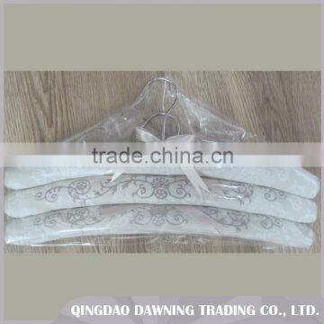 China Supplier Novelty Coat Cotton Hangers