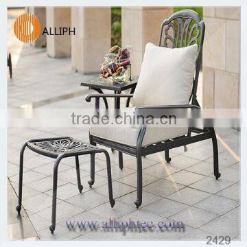 Alliph Brand cast aluminium sun lounge with cushion