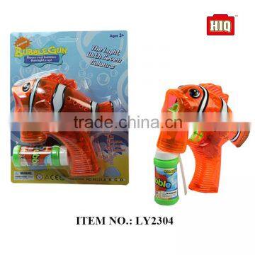 New arrival summer soap maker outdoor toys plastic wholesale bubble gun with light