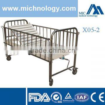 X05-2 Single Crank Back Adjustable Clinic Children Manual Bed