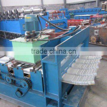 Hydraulic curving machine