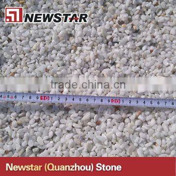 Newstar White Pea Gravel for driveway