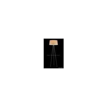 Modern tripod floor lamp