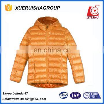 2017 Custom 100% Polyester Waterproof Soft Shell Jackets for Woman photo-2