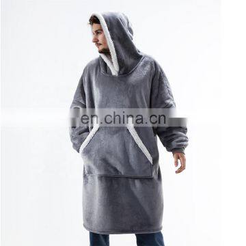 High Quality Convenient Polyester Material Lightweight Wearable Sherpa Blanket With Large Pocket photo-3