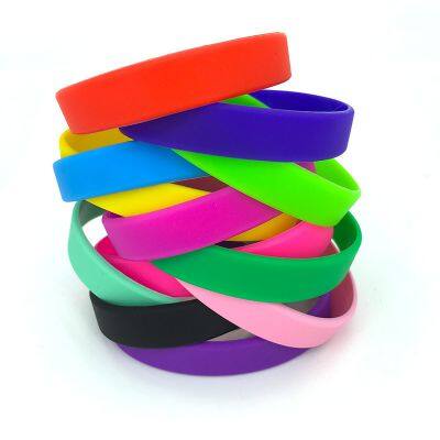 Factory Price in Stock Solid Colors High Quality High Elasticity 202*12*2mm Adults Size Provide Printed Silicone Wristbands