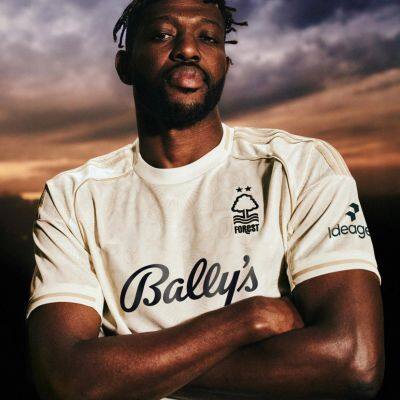 25-26 Nottingham Forest Jersey Nottingham Football Kit Player Version No. 10 Short Sleeve Football Jersey photo-3